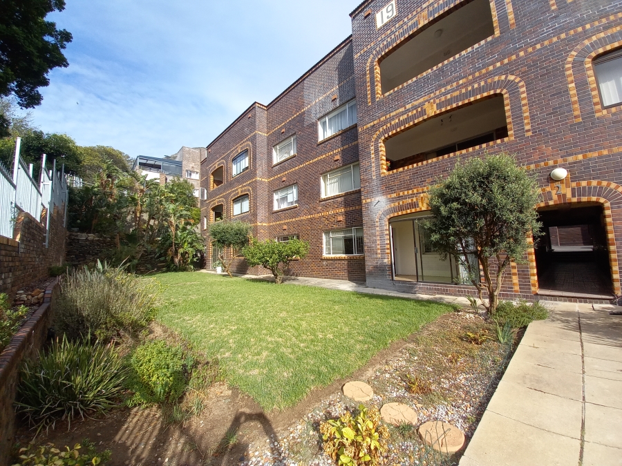 To Let 2 Bedroom Property for Rent in Tamboerskloof Western Cape